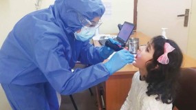 تبرع ياباني يعمل على حماية عاملي الأونروا الصحيين عند الخطوط الأمامية  ويمنع انتشار كوفيد-19 في أوساط لاجئي فلسطين
