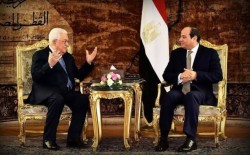 الرئيس عباس ونظيره المصري يبحثان العدوان الإسرائيلي على القطاع