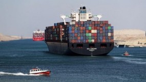 مصر تكشف تطورات استخراج السفينة الجانحة في قناة السويس