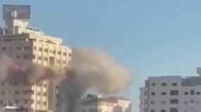 طائرات الاحتلال تستهدف برج مشتهي (القاهرة) دوار المالية غرب غزة
