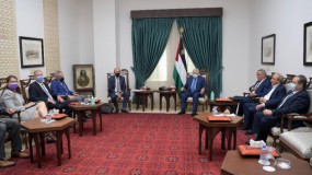لقاء الرئيس عباس مع المبعوث الأمريكي هادي عمرو