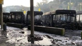احتراق 18 حافلة بالمحطة المركزية في مدينة صفد