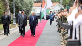 الرئيس عباس يُطلع رئيس قبرص على الانغلاق التام الذي تمر به جهود صنع السلام