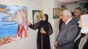 إفتتاح معرض للفنانة مرام حسن بعنوان ((حكاية وطن ))