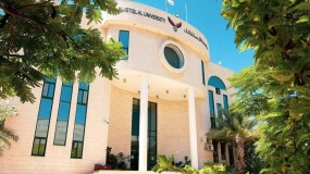 الرئيس عباس يصدر قرارا بإعادة تشكيل مجلس أمناء جامعة الاستقلال