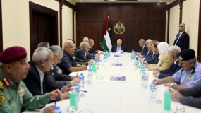 الرئيس عباس يؤكد على وقف التنسيق الأمني