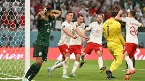 ليفاندوسكي يقود بولندا للفوز على السعودية بثنائية في كأس العالم