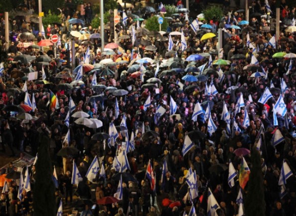 استطلاع: ثلث سكان إسرائيل يخشون الحرب الأهلية