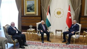 الجزيرة: الرئيس عباس طرح على هنية رؤية سياسية ستعرض خلال اجتماع الأمناء العامين