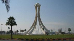 البحرين تدعم سائقي الأجرة والحافلات ومدريين السياقة بــ 793 دولار أمريكي شهرياً